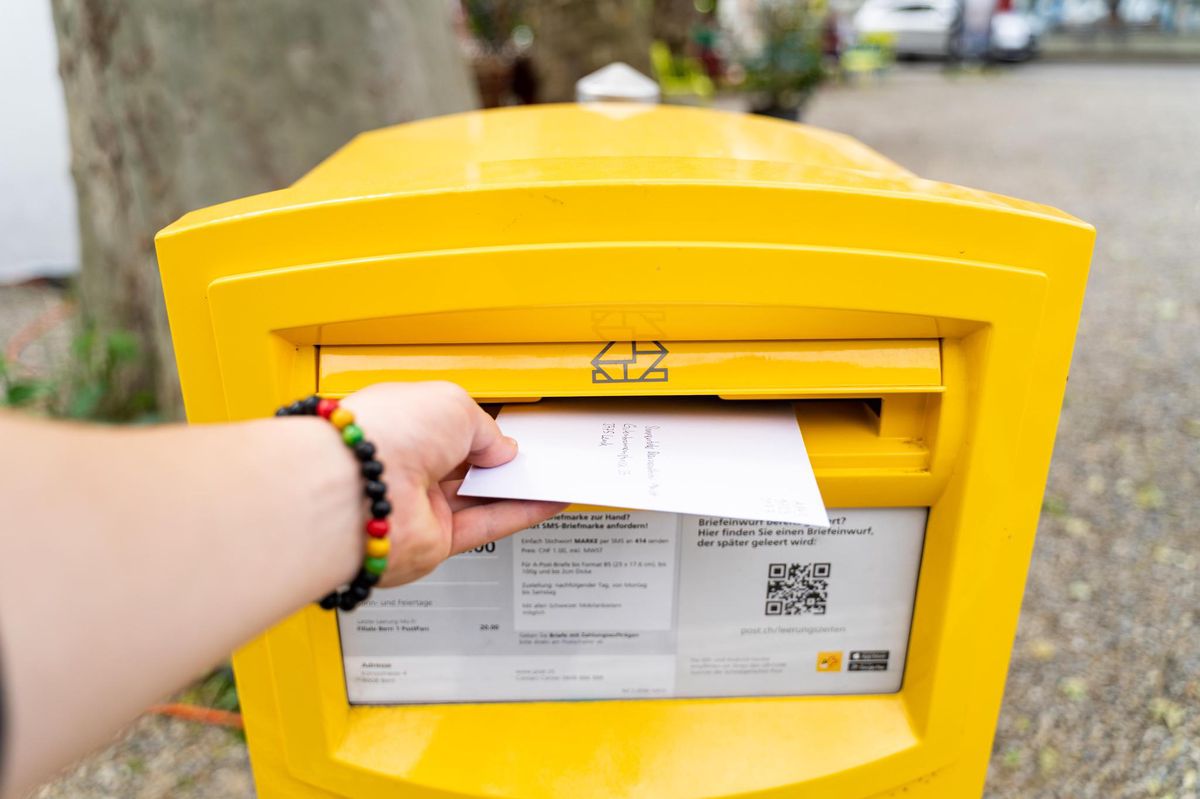 Beinahe vervierfacht hat sich die Zahl der gemeldeten Drohungen zwischen dem Jahr 2019 (246 Meldungen) und 2020 (885 Meldungen), wie der Jahresbericht des Bundesamts für Polizei (Fedpol) zeigt. 