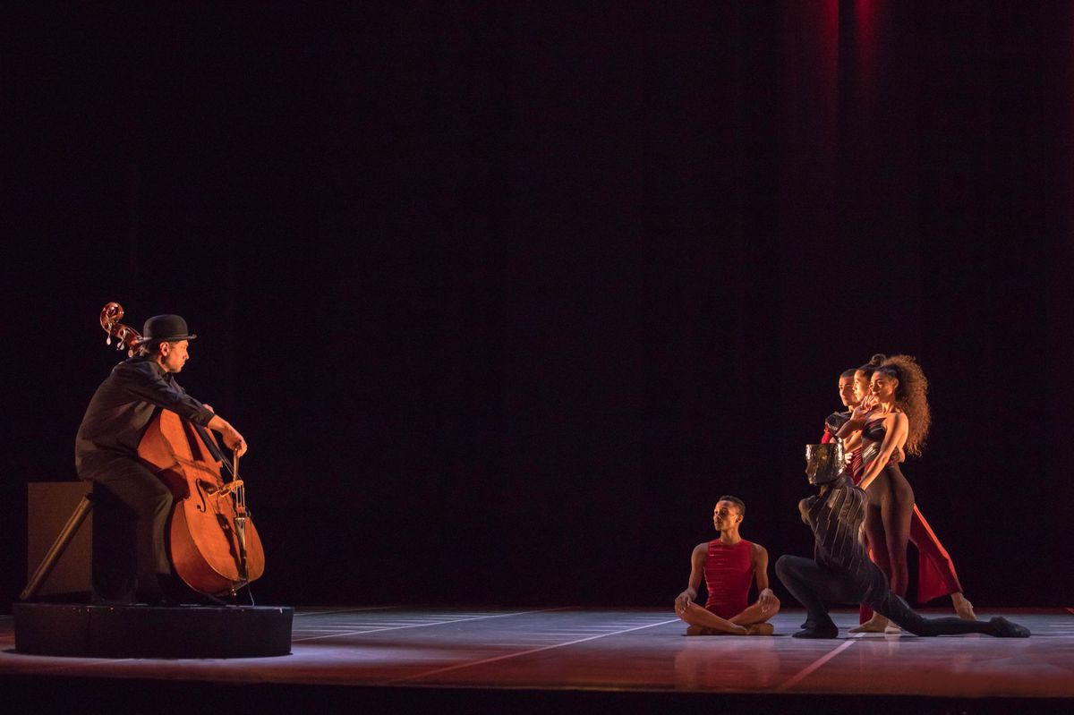 Le Rouge Et Le Noir Ballet Pierre Lacotte Critique – Au Béjart Ballet, une épopée vers la lumière | 24 heures