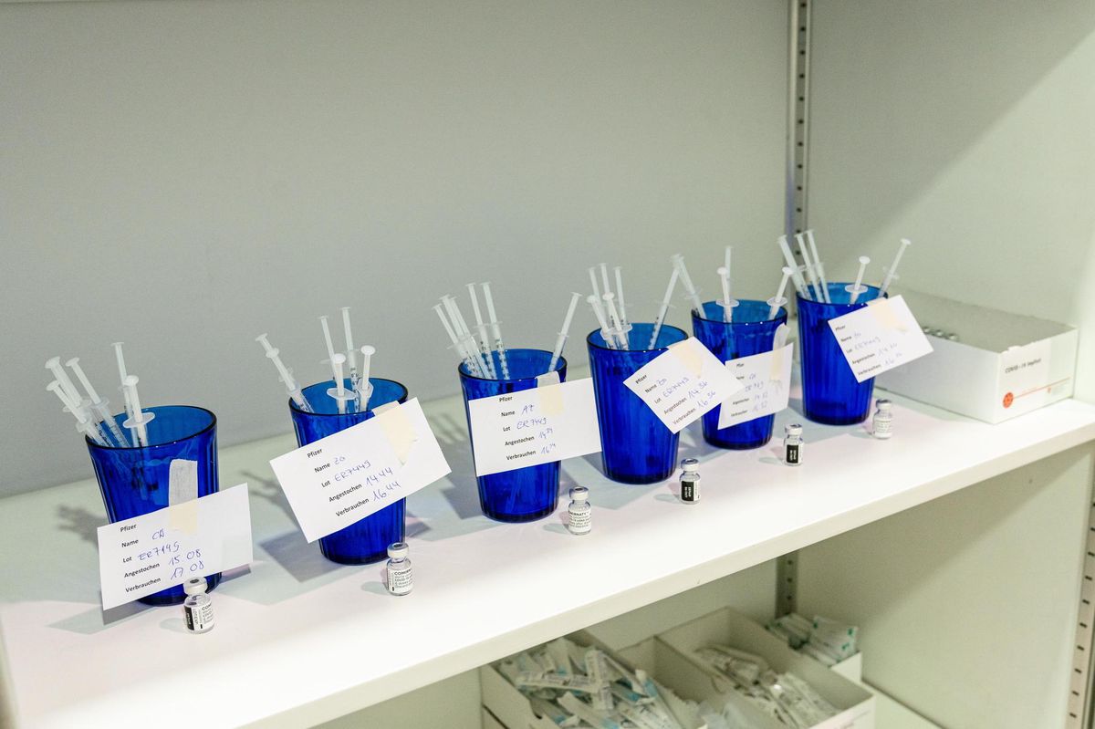 Die Gefahr könnte von impfkritischen Kreisen und radikal-islamistische Organisationen ausgehen. Die Gefahr könnte von impfkritischen Kreisen und radikal-islamistische Organisationen ausgehen.