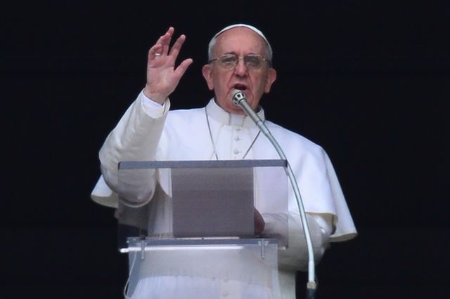 Pourquoi Le Pape Porte Une Kippa Le Vatican – Le blason du pape François est d’une grande simplicité