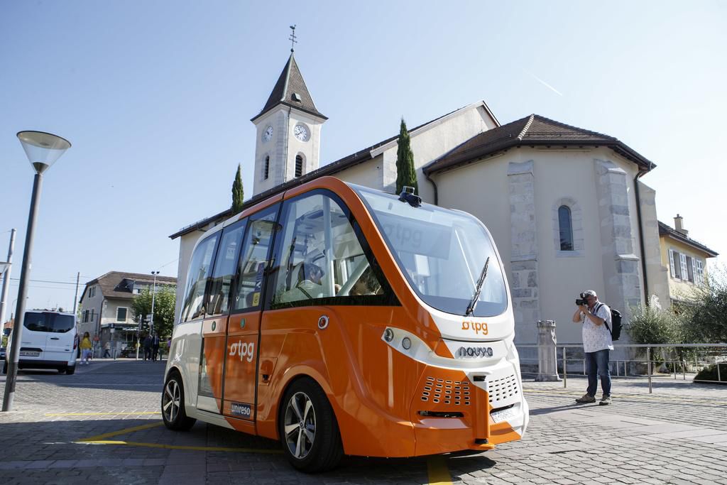 Transports publics genevois: Les TPG abandonnent leur navette autonome de Meyrin Transports publics genevois: Les TPG abandonnent leur navette autonome de Meyrin