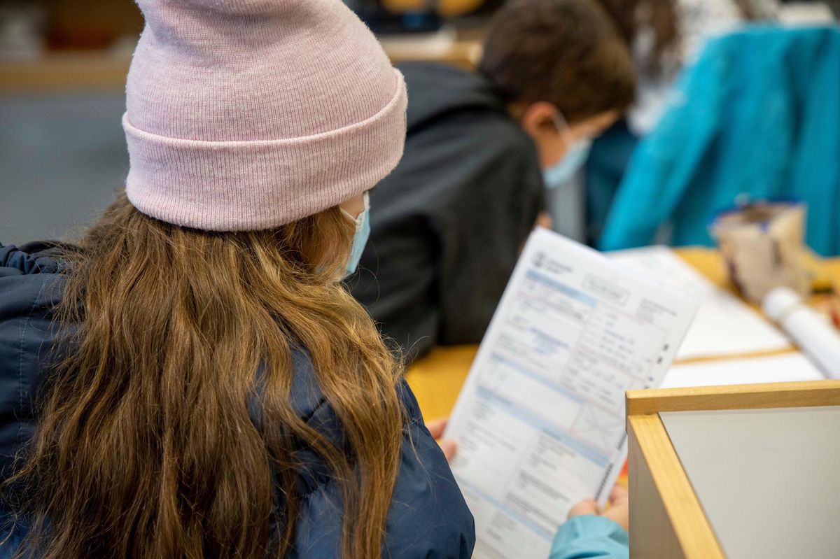 Immer mehr Jugendliche wollen sich gegen das Coronavirus impfen lassen.
Immer mehr Jugendliche wollen sich gegen das Coronavirus impfen lassen.