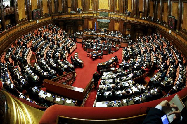 Historique L'Italie réforme en profondeur sa Constitution 24 heures