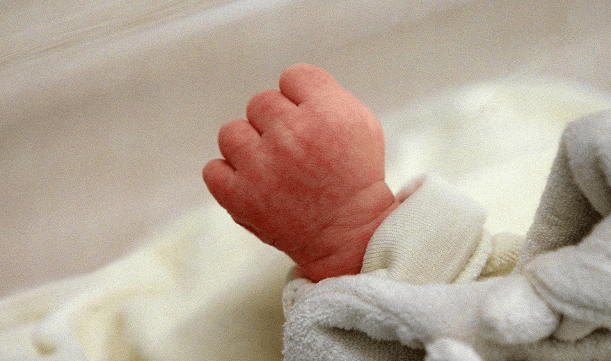 France Un Cas De Contamination Intra Uterine Au Covid 19 Confirme Tribune De Geneve