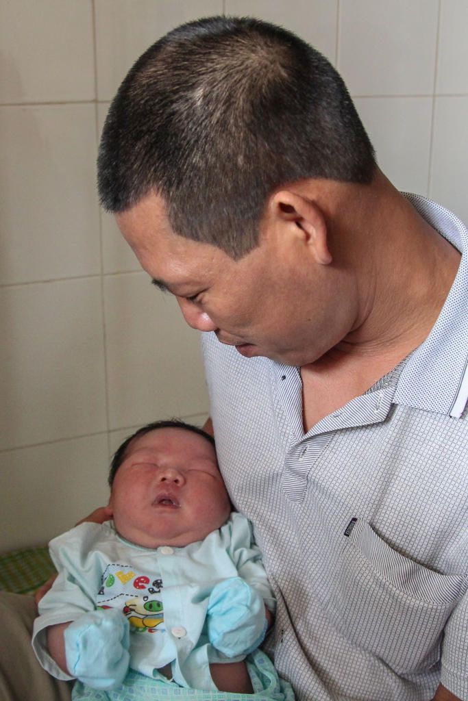 Vietnam Elle Donne Naissance A Un Bebe De Plus De 7 Kilos Minutes Vietnam Elle Donne Naissance A Un Bebe De Plus De 7 Kilos Minutes
