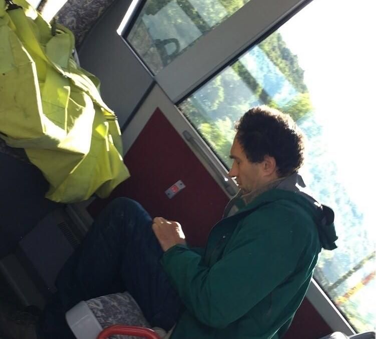 Eine Leserin sagt, Franz Wrousis habe sie und ihren Freund im Bus beleidigt. (Das Foto entstand am 29.06.2017) Eine Leserin sagt, Franz Wrousis habe sie und ihren Freund im Bus beleidigt. (Das Foto entstand am 29.06.2017)