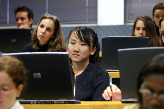 rencontre entre homme suisse