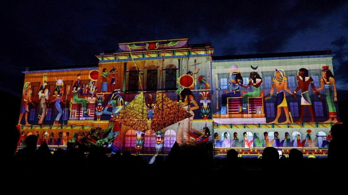 Spectacle son et lumi&egrave;re - Le mapping &laquo;Maths et brillant&raquo; r&eacute;illumine les Bastions