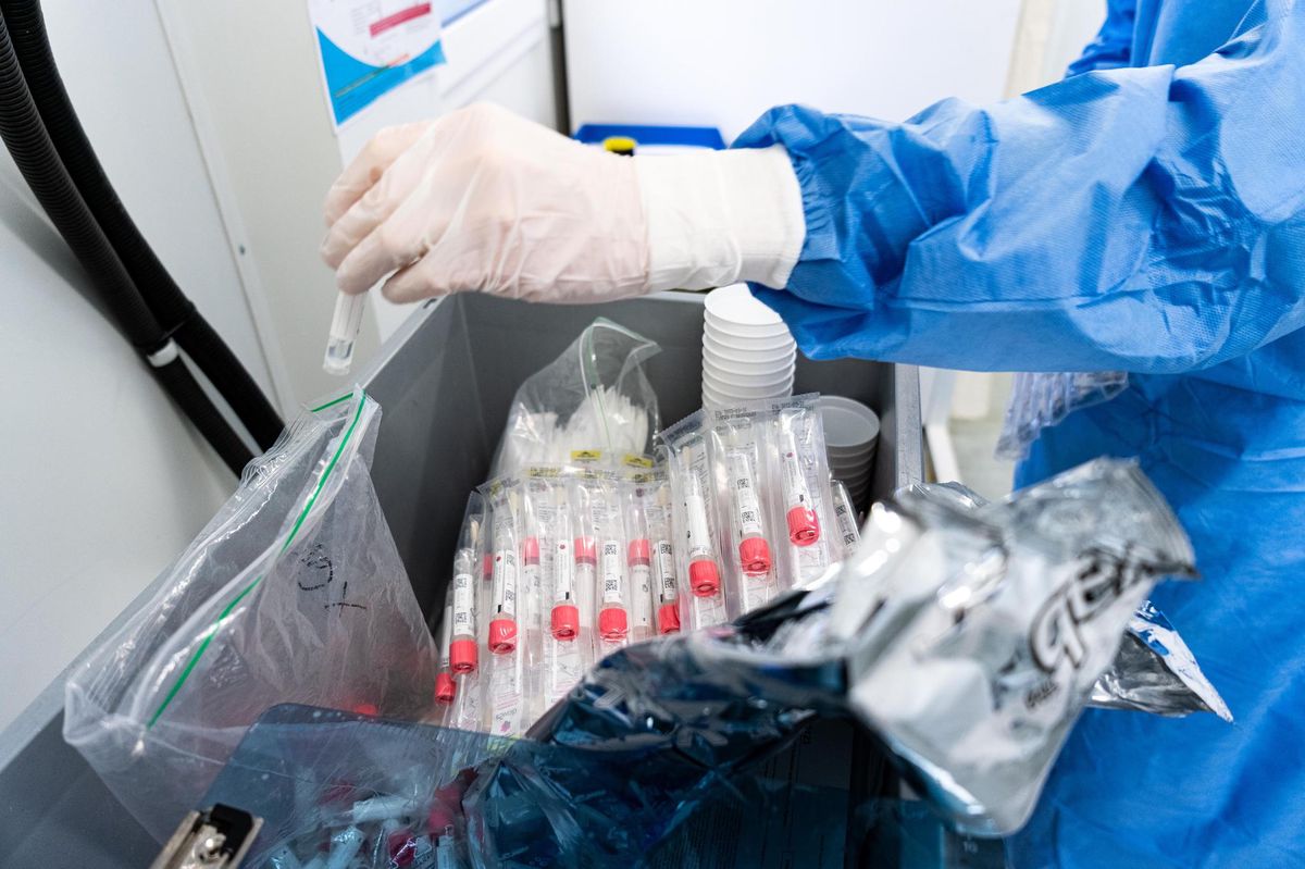 134 Personen, vor allem Frauen, habe sich laut dem BAG seit dem 1. Januar trotz vollständiger Impfung mit Covid-19 angesteckt. 134 Personen, vor allem Frauen, habe sich laut dem BAG seit dem 1. Januar trotz vollständiger Impfung mit Covid-19 angesteckt.