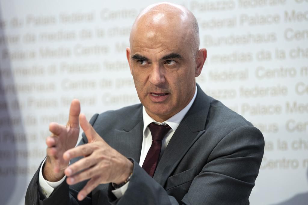 Crise du coronavirus – La Suisse va subir une quatrième vague, prévient Alain Berset - Vimarsana News