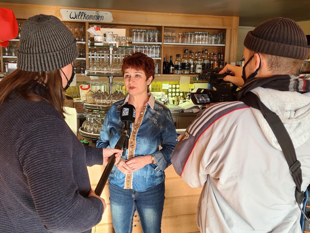 Wirtin in Schwanden – Daniela Liebi leidet an Long-Covid - Vimarsana News