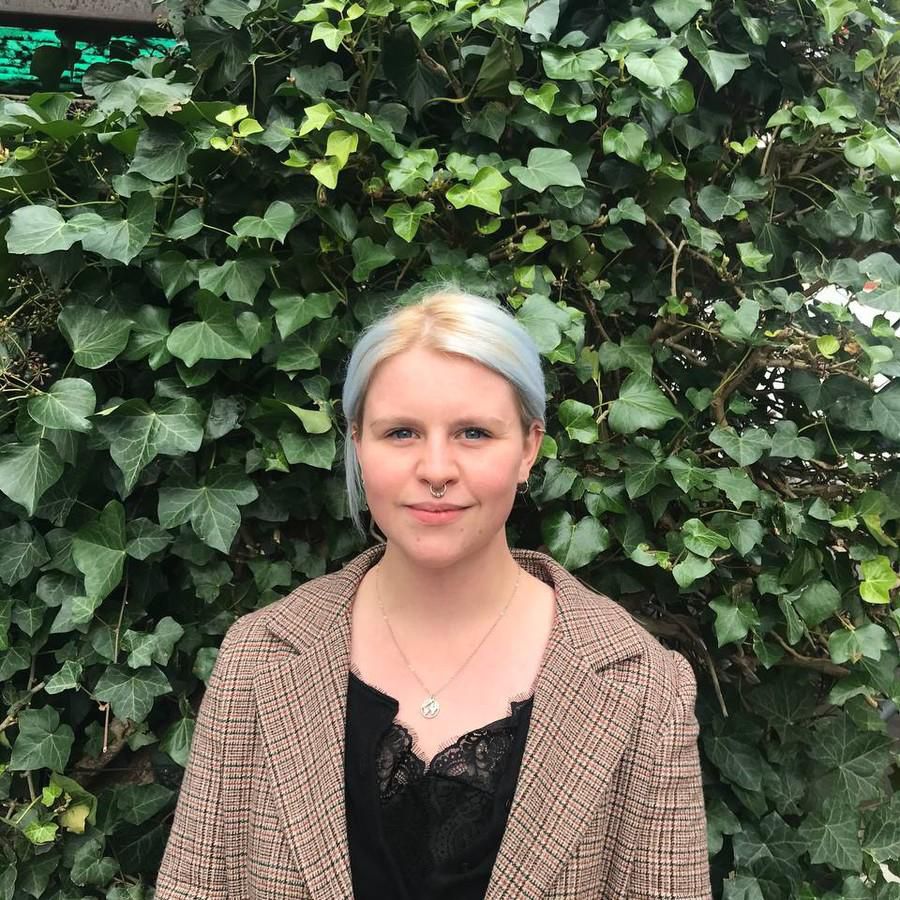 Leah Heuri der JUSO Stadt Zürich findet hingegen:  «Das Abreden der Selbstbestimmung einer Person über den eigenen Körper ist keine Meinung, sondern Hetze, der man keine Plattform geben soll.»