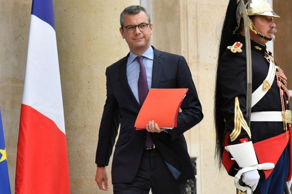 France Le bras droit de Macron soupçonné par la justice Tribune de