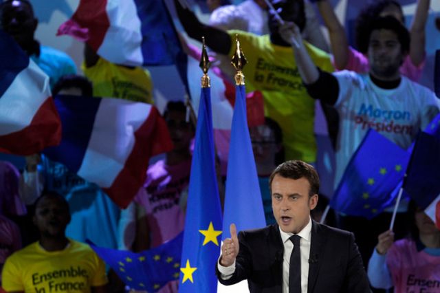 Emmanuel Macron Seduit Des Entrepreneurs Suisses Tribune De Geneve