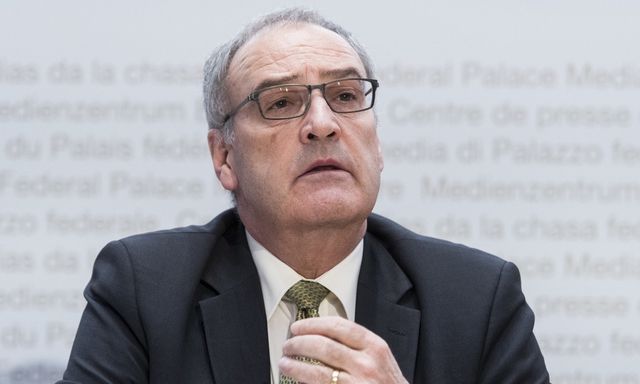 Es ist ein Rätsel, wieso der Wirtschaftsminister Guy Parmelin mitten in der grössten Wirtschaftskrise der vergangenen Jahrzehnte durch Abwesenheit glänzt. Foto: Keystone