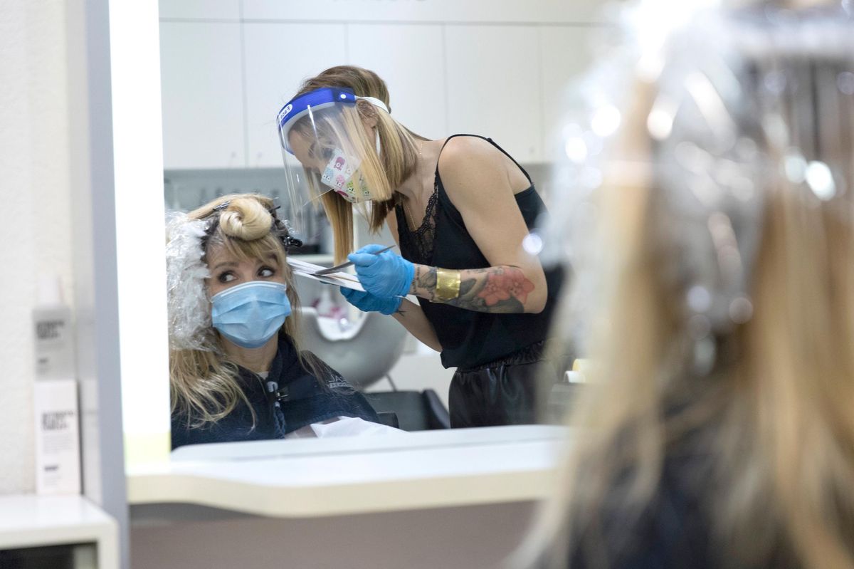 Masque, distanciation et coupe de cheveux, un cocktail explosif