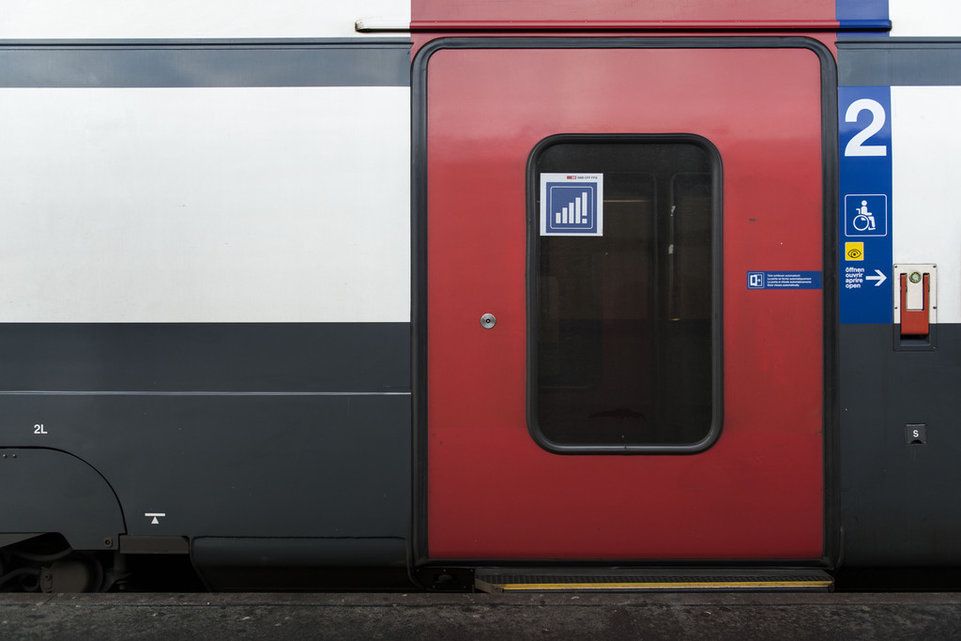 Ein Versprechen, das nicht immer gehalten werden kann: Zug, der technisch für Handynutzer eingerichtet ist. 