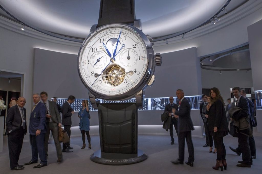 Genève Le Salon de l'horlogerie s'ouvre dans l'optimisme 24 heures Genève Le Salon de l'horlogerie s'ouvre dans l'optimisme 24 heures