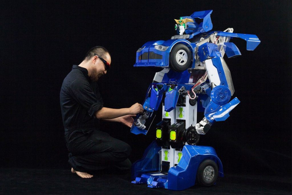 Série Japonaise Moitié Homme Moitié Robot Japon – Le robot humanoïde n'est pas là pour des actes lubriques