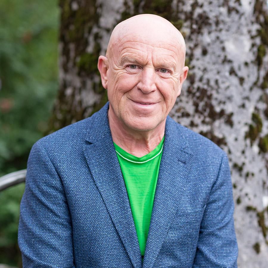 Joseph Wilhelm (66), Gründer und Geschäftsführer der Bio-Lebensmittelmarken Rapunzel und Zwergenwiese, sorgt mit Verschwörungsmythen rund um die Corona-Pandemie für rote Köpfe.