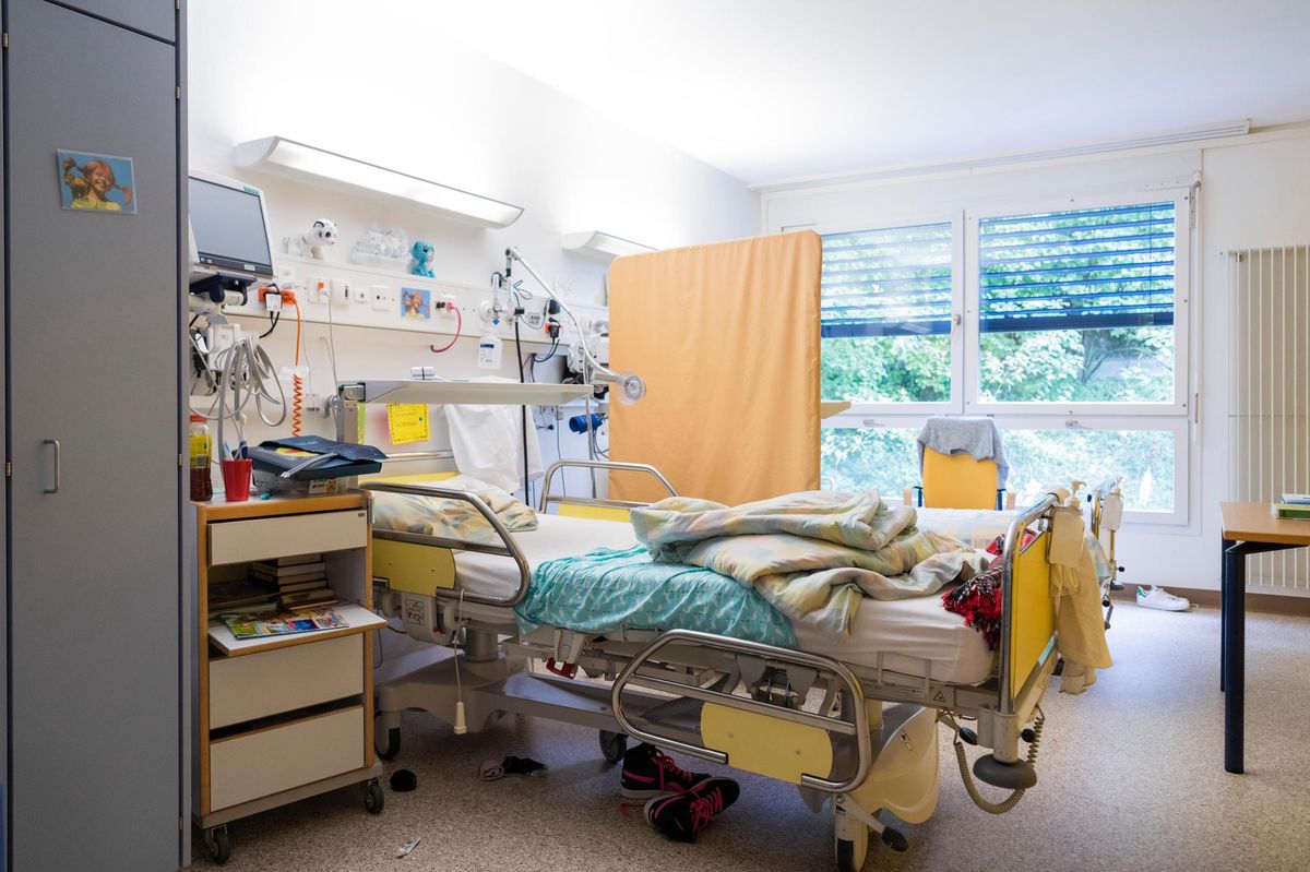 Weil die Frau aus dem Kanton Solothurn an Covid-19 erkrankte, musste sich sich zehn Tage in Isolation begeben. Während dieser Zeit wurde jedoch ihr Kind im Spital behandelt. 