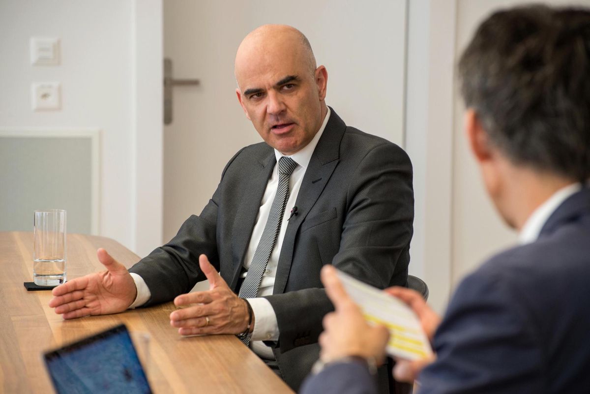 Bundesrat Alain Berset stellt sich den Fragen der 20-Minuten-Community. Bundesrat Alain Berset stellt sich den Fragen der 20-Minuten-Community.