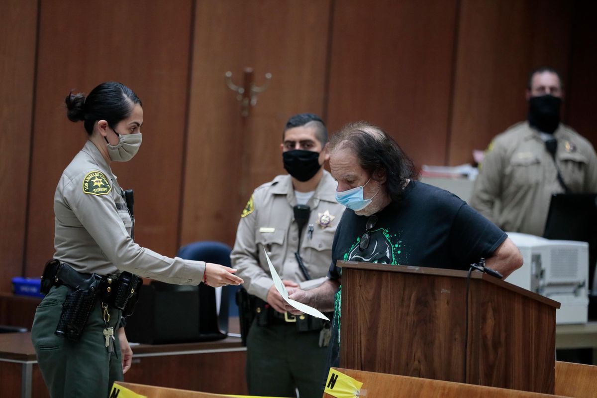 Ronald Jeremy Hyatt apparaît au tribunal à Los Angeles le 23 juin 2020.