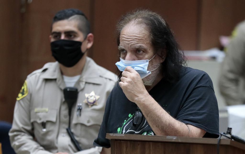 Porno-Darsteller Ron Jeremy wurde am 23. Juni 2020 in Los Angeles wegen Vergewaltigung angeklagt.