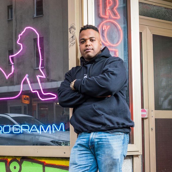 Früher ein Sexkino, jetzt ein Veranstaltungsort mit Bühne: Kiko vor dem Kino Roland an der Zürcher Langstrasse.