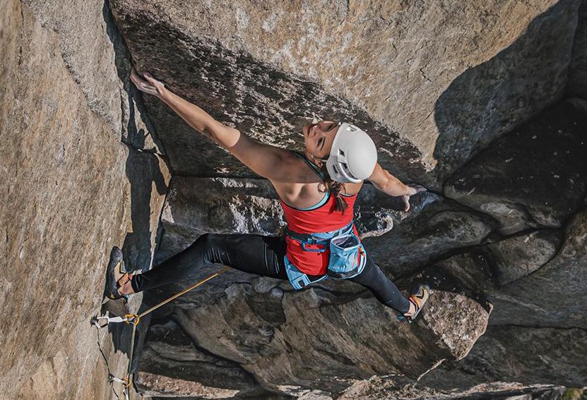 Weibliche Seilschaften – Wieso sich Frauen im Gebirge selber im Weg stehen - Vimarsana News