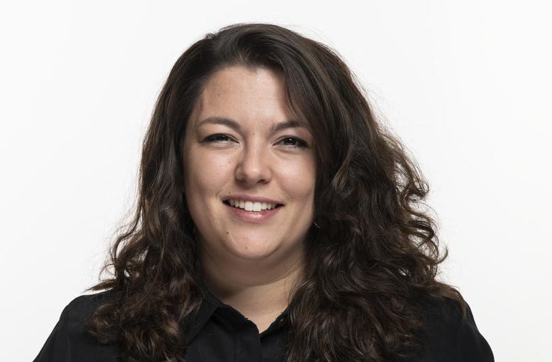 Kolumne von Tamara Funiciello – Nein zum Stempelsteuer-Bschiss! - Vimarsana News