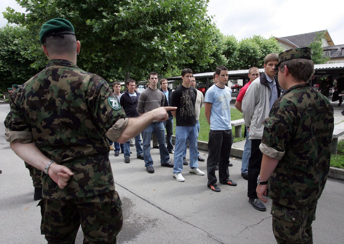 Personalprobleme verschärfen sich – Der Armee laufen die Soldaten weg - Vimarsana News