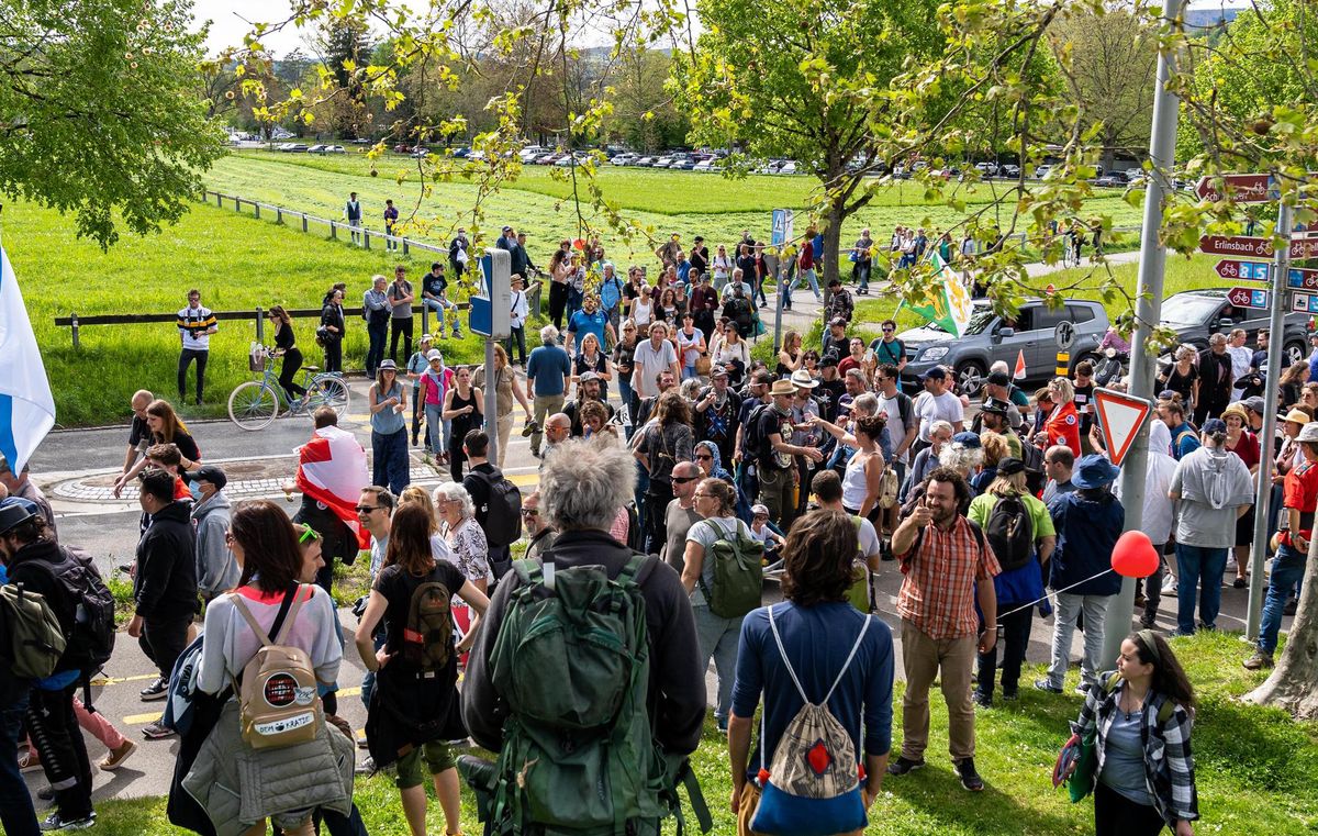 1500 Massnahmenskeptiker an unbewilligter Demo in Aarau. 08. Mai 2021 1500 Massnahmenskeptiker an unbewilligter Demo in Aarau. 08. Mai 2021