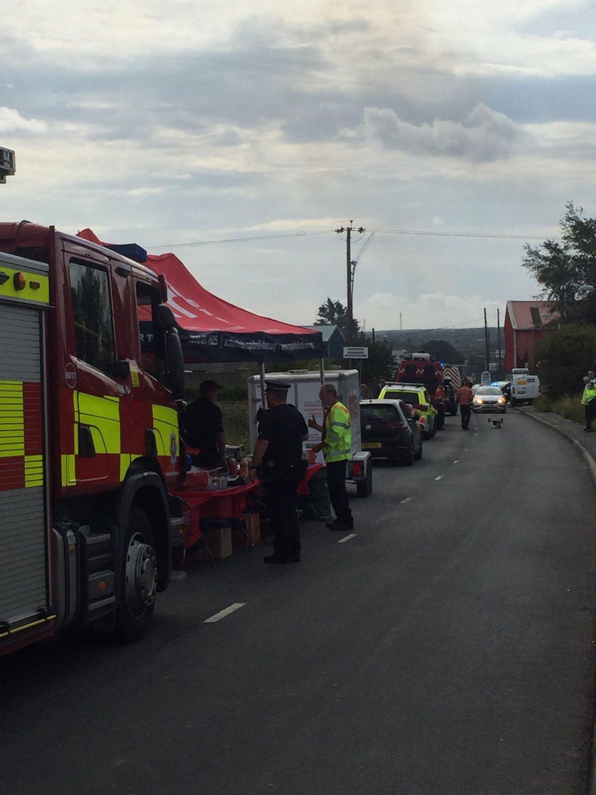 Une explosion provoque un incendie géant dans une zone industrielle