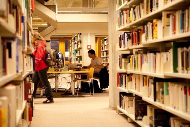 Les Bibliotheques Vaudoises Fermeront A 22h 24 Heures