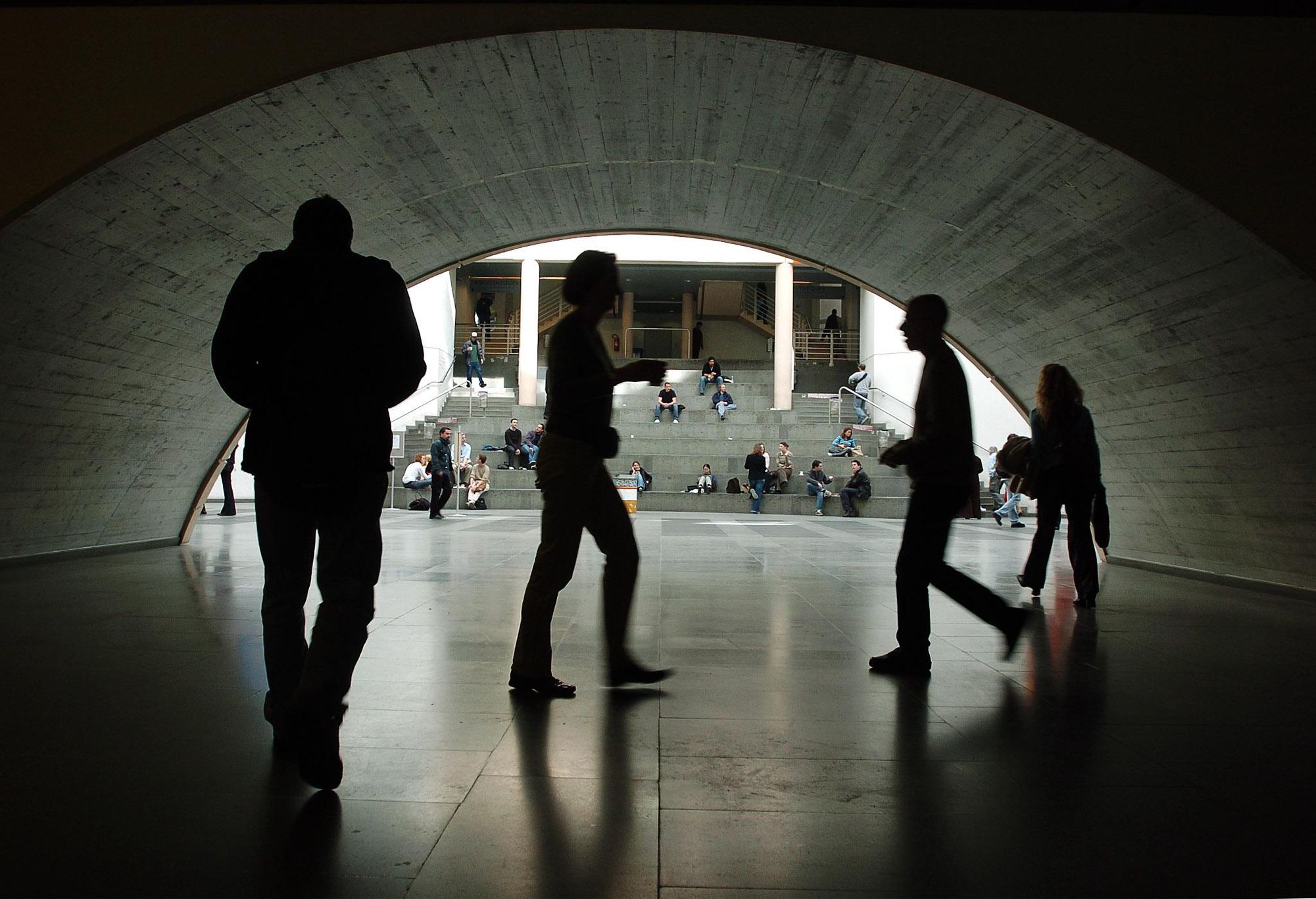 Apres Les Etudes L Unige Aide Les Etudiants A Entrer Dans Le Monde Du Travail Tribune De Geneve