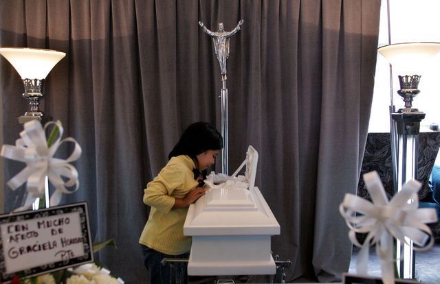 Argentine Un Bebe Donne Pour Mort Retrouve Vivant Dans Son Cercueil Le Matin Argentine Un Bebe Donne Pour Mort Retrouve Vivant Dans Son Cercueil Le Matin