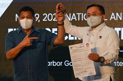 Le successeur désigné de Duterte se retire de la présidentielle