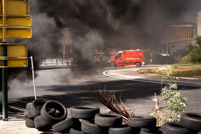 Violences en Guadeloupe: l’État français impose un couvre-feu