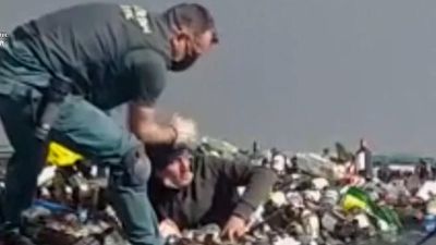 Spanien Migranten Versteckten Sich Unter Glasscherben Und Giftiger Asche 20 Minuten