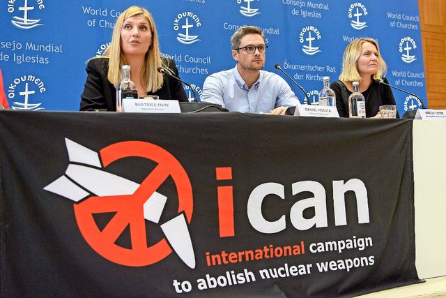 Beatrice Fihn, Daniel Högsta et Grethe Ostern animent la Campagne internationale pour l'abolition des armes nucléaires.