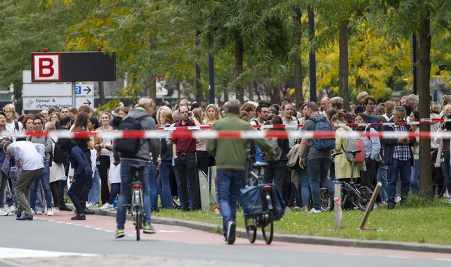 Une femme de 39 ans, sa fille de 14 ans et un homme de 46 ans ont trouvé la mort lors de cette fusillade.