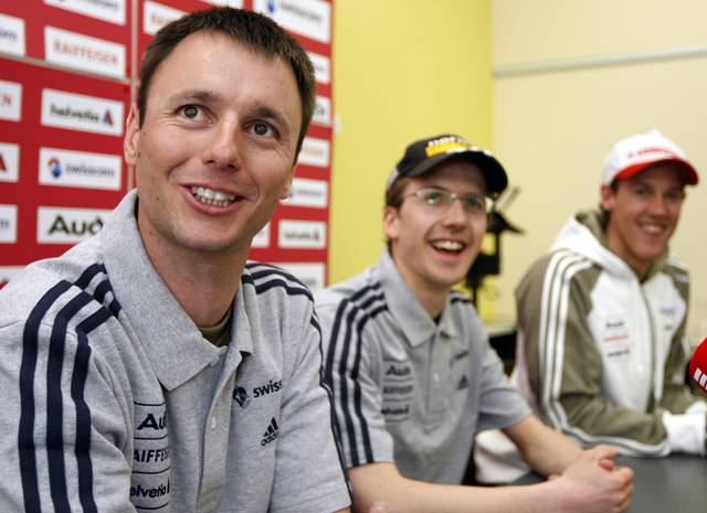 Neuer Besen für das kleine Schweizer Springer-Team: Martin Künzle ist der Trainer von Simon Ammann und Andreas Küttel. Das Trio startet am letzten November-Wochenende in Kuusamo (Fi) in die Weltcup-Saison.