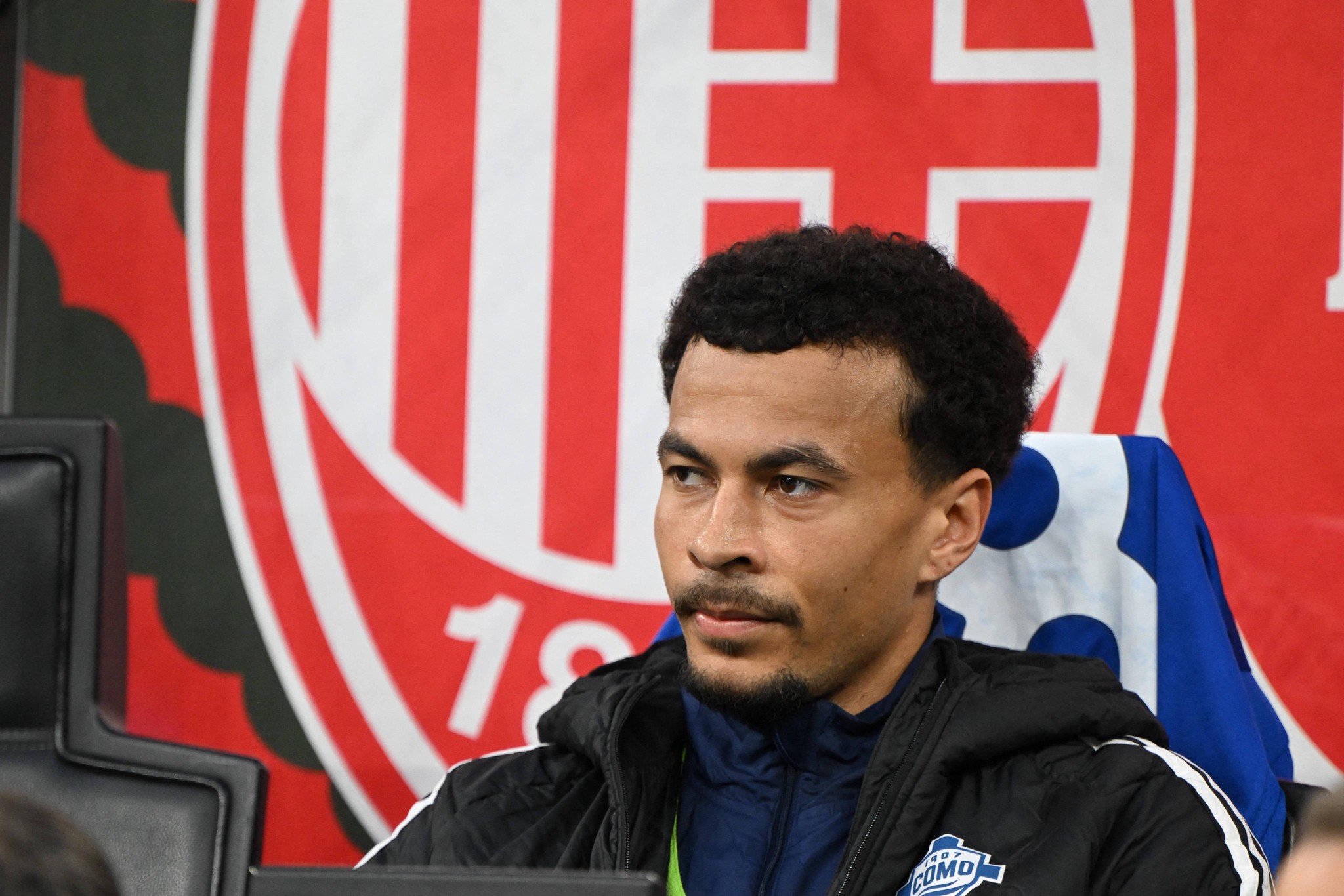 Dele Alli von Calcio Como während des Serie-A-Fussballspiels gegen AC Mailand am 15. März 2025 im Giuseppe Meazza Stadion, Mailand.