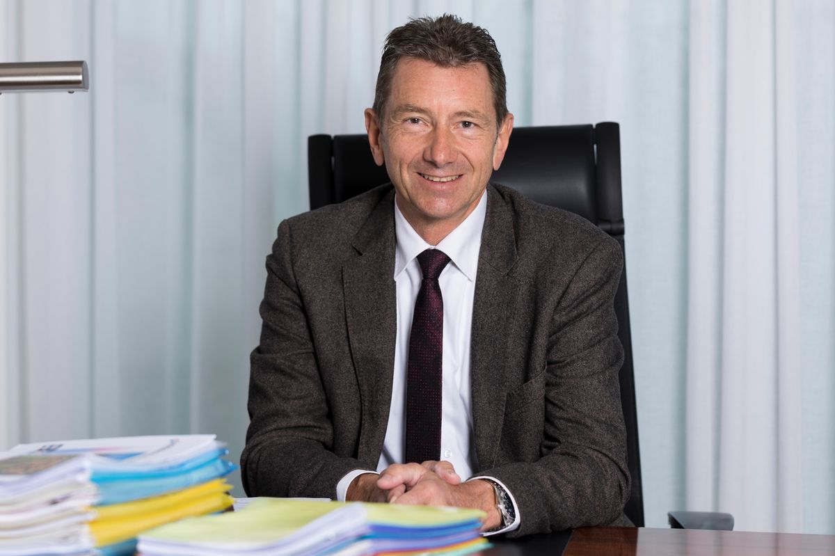 Portrait du Maire de Bernex et président de l'association des communes genevoises (ACG) Gilbert Vonlanthen, ce mardi 2 novembre 2021 a Bernex (Bastien Gallay / Tamedia)