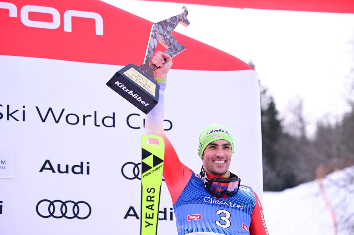 Daniel Yule sur le podium du slalom