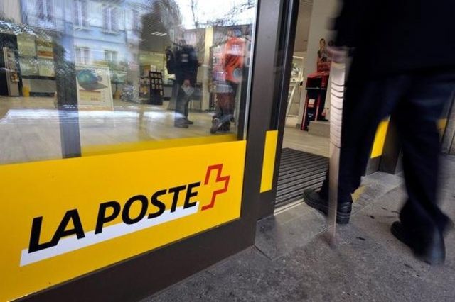 La Poste obligée de revoir ses tarifs à la baisse.