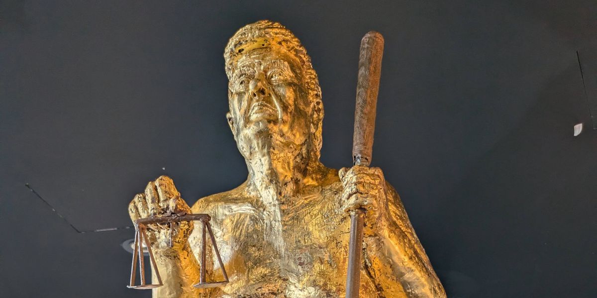Trump-Skulptur im Europaparlament Strassburg enthüllt