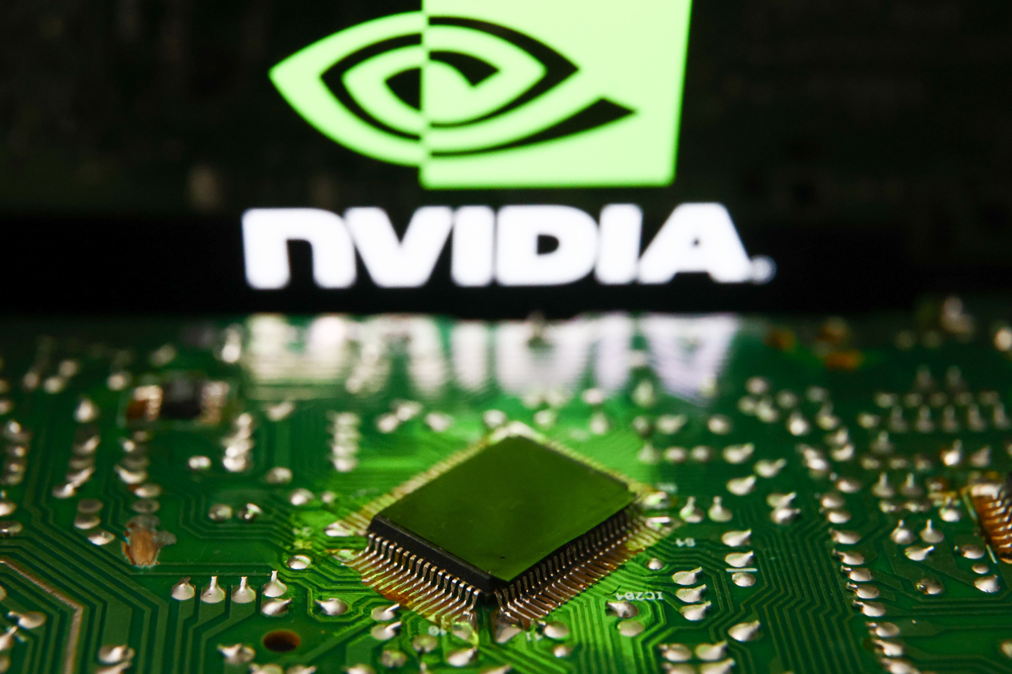 Vorwürfe aus den USA: Umgepackt, umetikettiert und plötzlich in China: Der lukrative Schmuggel von Computerchips