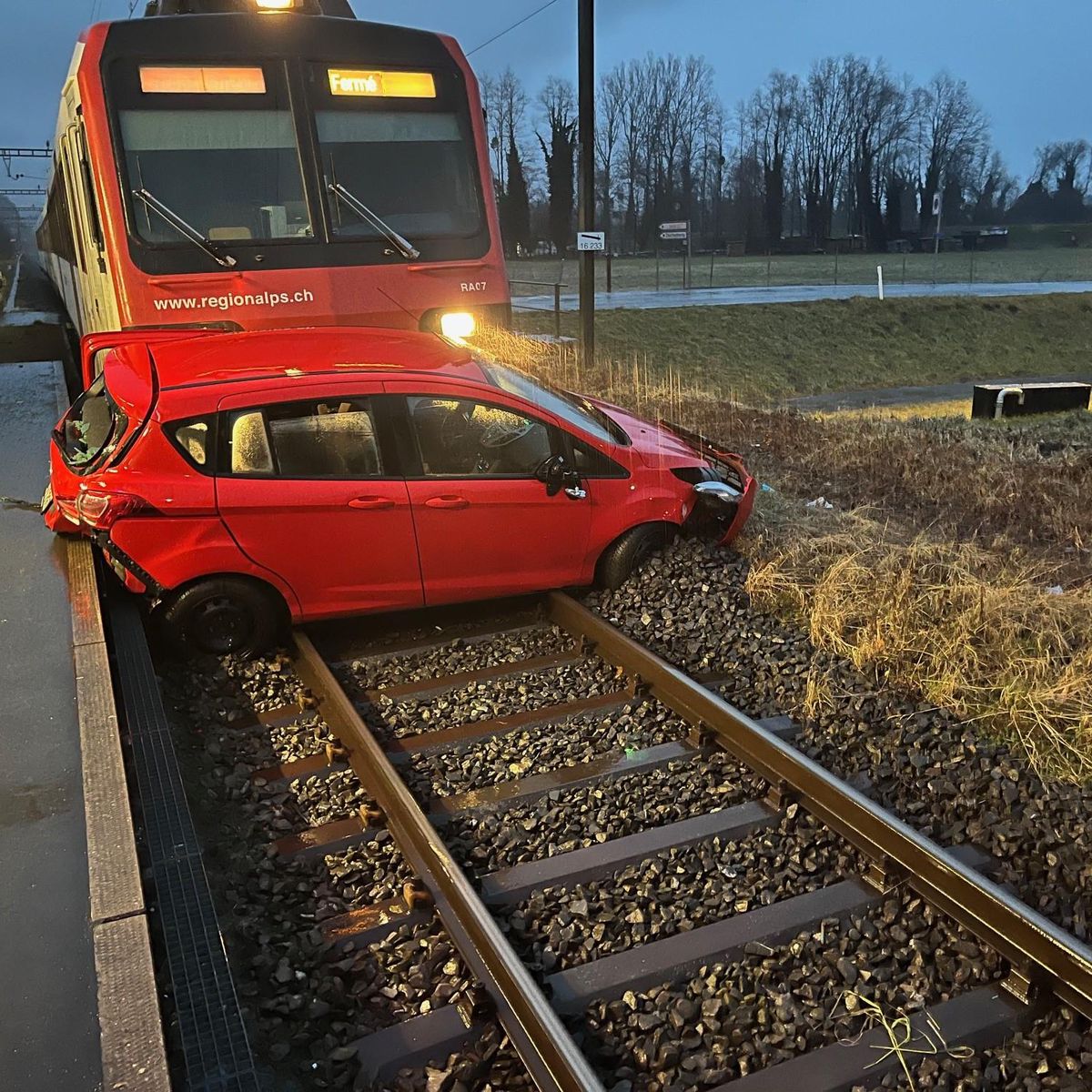 L’accident n’a fait aucun blessé.